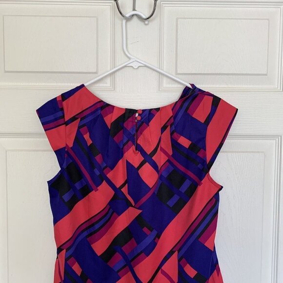 Banana Republic Women’s Medium Multi Color Geometric Sleeveless Blouse Top - Picture 6 of 9